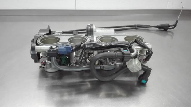 - corpo farfallato R1 2007 - USATO